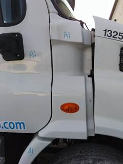 Freightliner Cascadia 113 Right Cowl