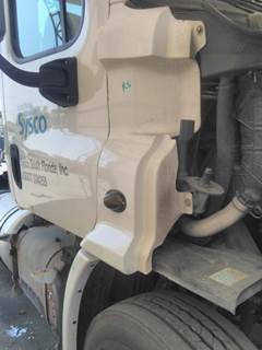 Freightliner Cascadia 113 Right Cowl