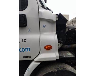 Freightliner Cascadia 113 Right Cowl