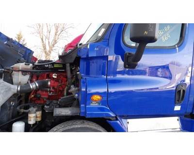 Freightliner Cascadia 113 Left Cowl