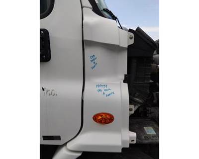 Freightliner Cascadia 113 Right Cowl
