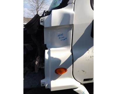 Freightliner Cascadia 113 Left Cowl
