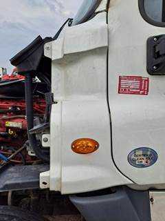 Freightliner Cascadia 125 Left Cowl