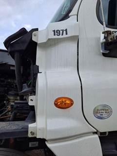 Freightliner Cascadia 125 Left Cowl