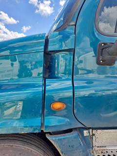 Freightliner Cascadia 125 Left Cowl
