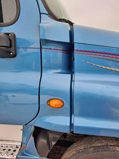 Freightliner Cascadia 125 Left Cowl