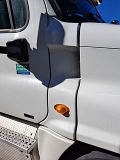 Freightliner Cascadia 125 Right Cowl