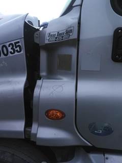 Freightliner Cascadia 125 Left Cowl