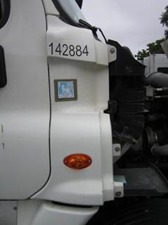 Freightliner Cascadia 125 Right Cowl