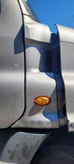 Freightliner Cascadia 125 Right Cowl