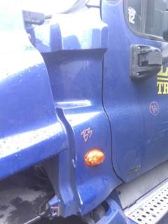 Freightliner Cascadia 125 Left Cowl