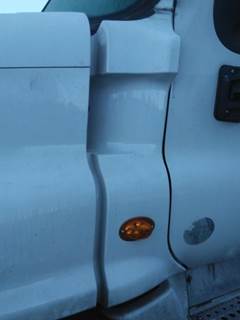 Freightliner Cascadia 125 Left Cowl