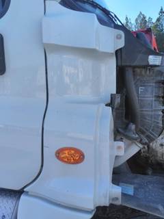 Freightliner Cascadia 125 Right Cowl