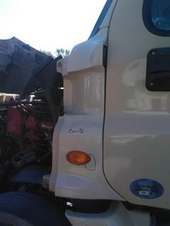 Freightliner Cascadia 125 Left Cowl