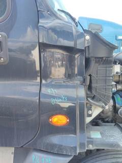 Freightliner Cascadia 125 Right Cowl