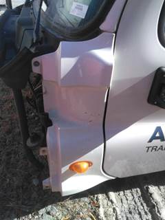 Freightliner Cascadia 125 Left Cowl