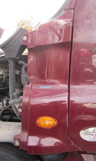 Freightliner Cascadia 125 Left Cowl