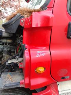 Freightliner Cascadia 125 Left Cowl