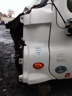 Freightliner Cascadia 125 Left Cowl