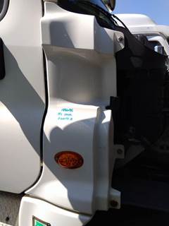 Freightliner Cascadia 125 Right Cowl