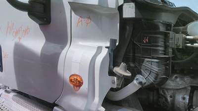 Freightliner Cascadia 125 Right Cowl for a Freightliner CASCADIA 125 2018UP