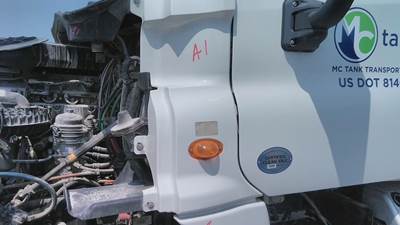 Freightliner Cascadia 125 Left Cowl