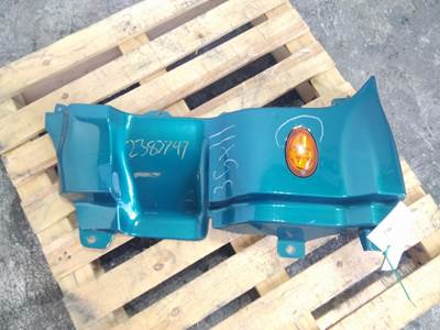 Freightliner Cascadia 125 Left Cowl