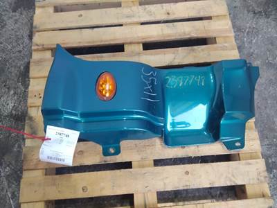 Freightliner Cascadia 125 Right Cowl