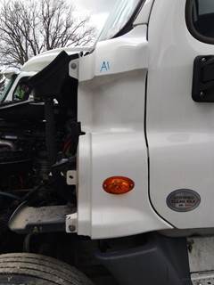 Freightliner Cascadia 125 Left Cowl