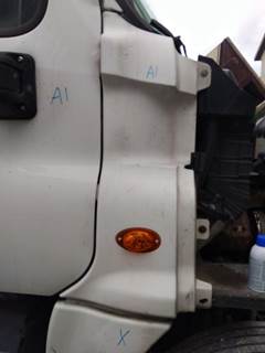 Freightliner Cascadia 125 Right Cowl