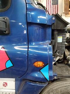 Freightliner Cascadia 125 Right Cowl
