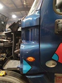 Freightliner Cascadia 125 Left Cowl
