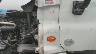 Freightliner Cascadia 125 Left Cowl