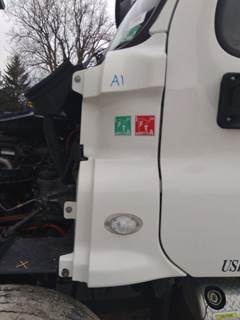 Freightliner Cascadia 125 Left Cowl