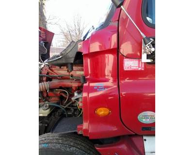 Freightliner Cascadia 125 Left Cowl