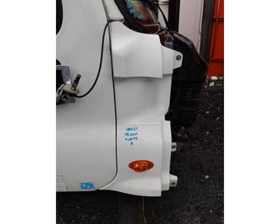 Freightliner Cascadia 125 Right Cowl