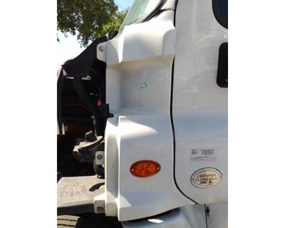 Freightliner Cascadia 125 Left Cowl