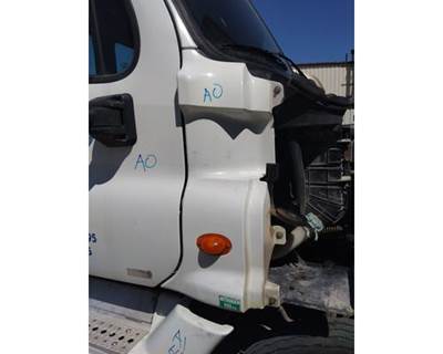 Freightliner Cascadia 125 Right Cowl