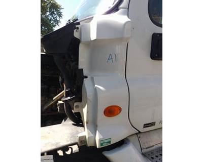 Freightliner Cascadia 125 Left Cowl