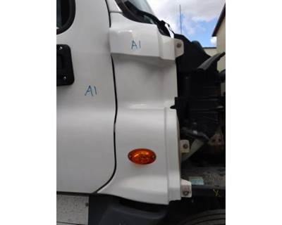 Freightliner Cascadia 125 Right Cowl