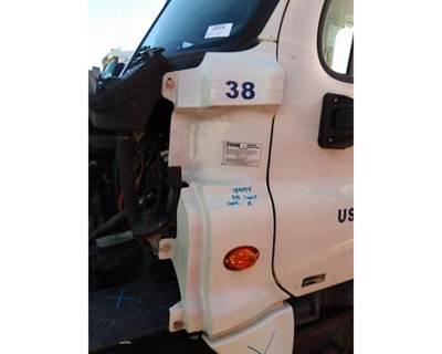 Freightliner Cascadia 125 Left Cowl