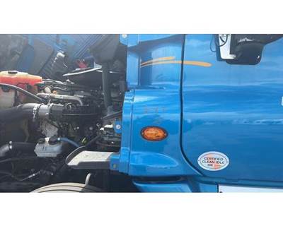 Freightliner Cascadia 125 Left Cowl