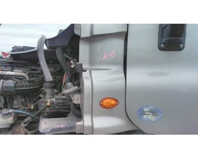 Freightliner Cascadia 125 Left Cowl