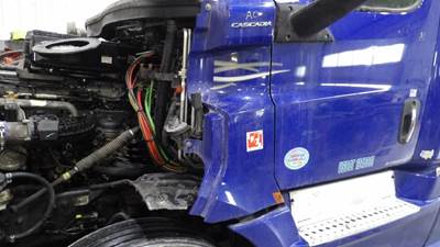 Freightliner Cascadia 126 Left Cowl