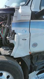Freightliner Cascadia 126 Left Cowl