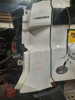 Freightliner Cascadia 126 Left Cowl