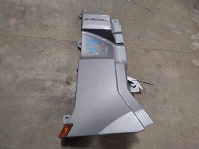 Freightliner Cascadia 126 Right Cowl