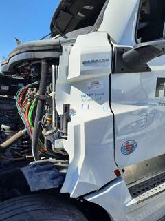 Freightliner Cascadia 126 Left Cowl for a Freightliner CASCADIA 125 2018UP