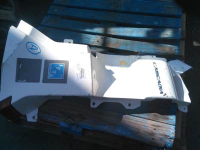 Freightliner Cascadia 126 Left Cowl