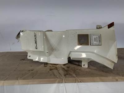 Freightliner Cascadia 126 Right Cowl